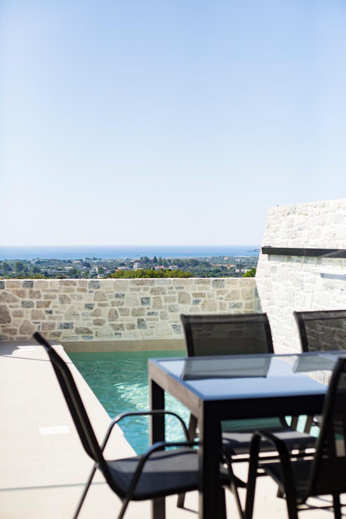 Muses Of Art Villas Afantou Bagian luar foto