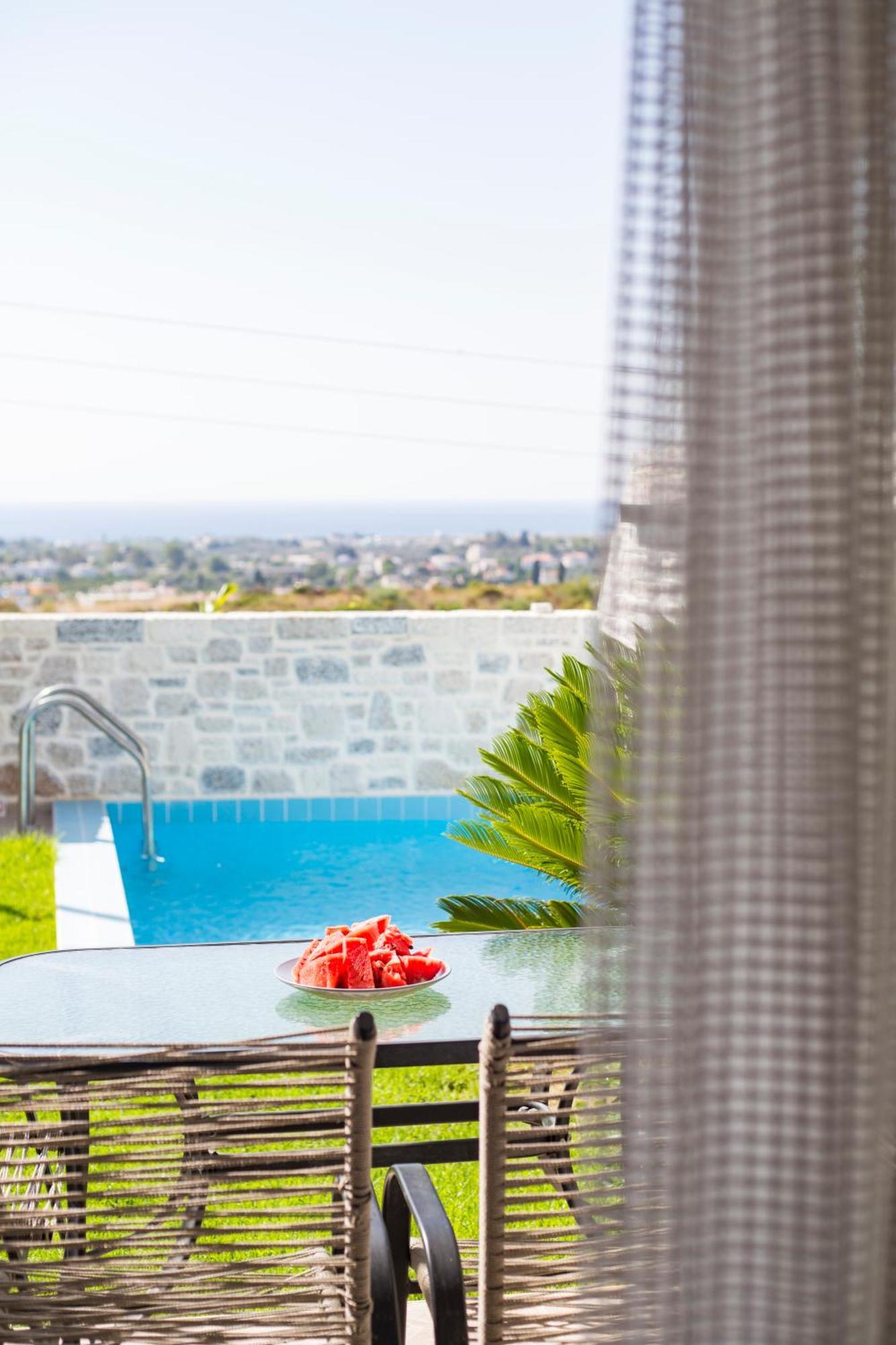 Muses Of Art Villas Afantou Bagian luar foto